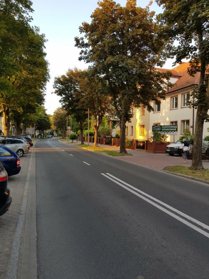 Privat overnatting Kawalerka - Parking - Moniuszki 20 - 10 Min Do Plazy Świnoujście